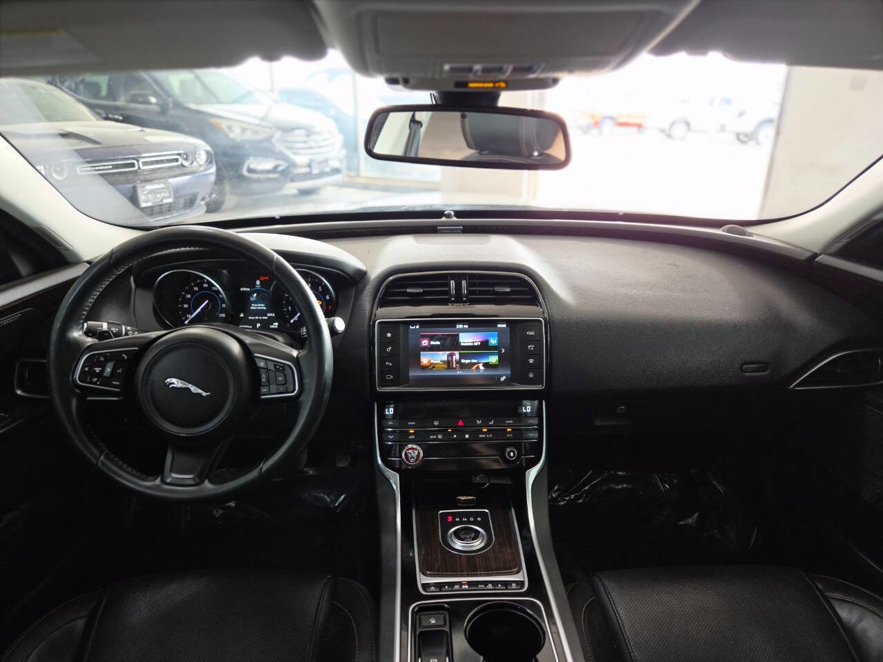 Used 2017 Jaguar XE Prestige RWD image 20