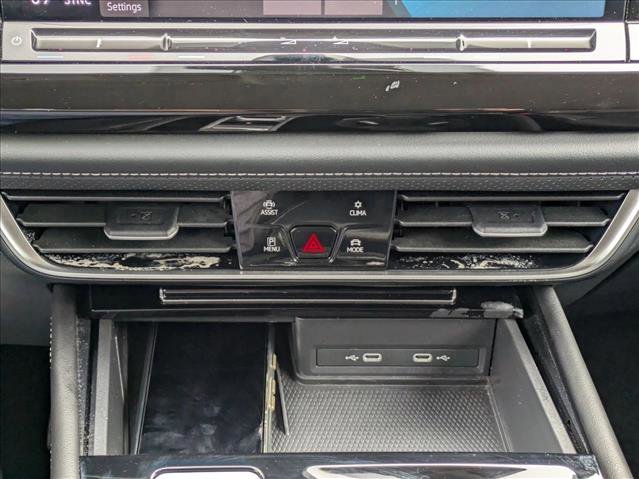 Used 2025 Volkswagen Atlas SE image 15