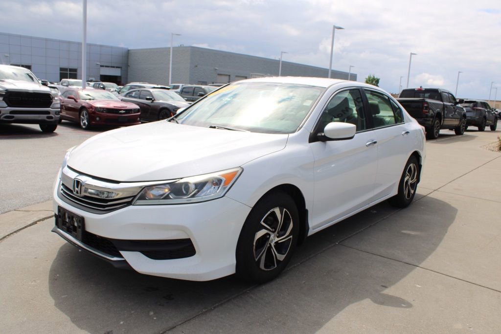 Used 2016 Honda Accord LX image 3