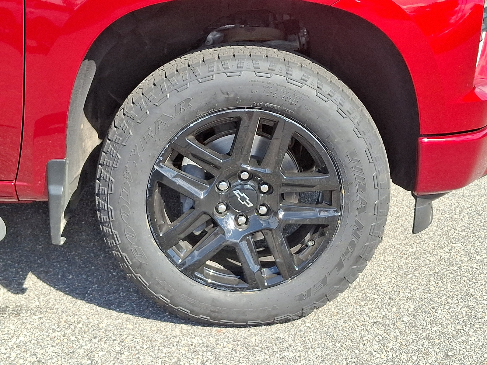 Used 2024 Chevrolet Silverado 1500 RST w/ Convenience Package II AWD/4WD image 8