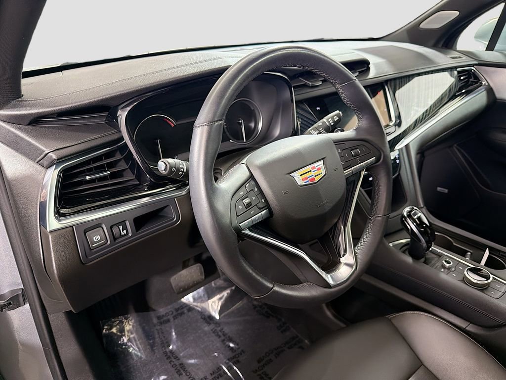 Used 2024 Cadillac XT6 Premium Luxury image 9