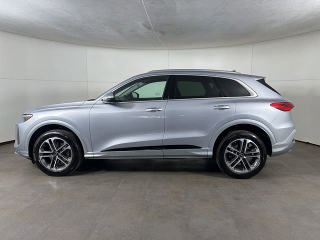 Certified 2025 Audi Q5 Premium w/ Premium Plus AWD/4WD image 4