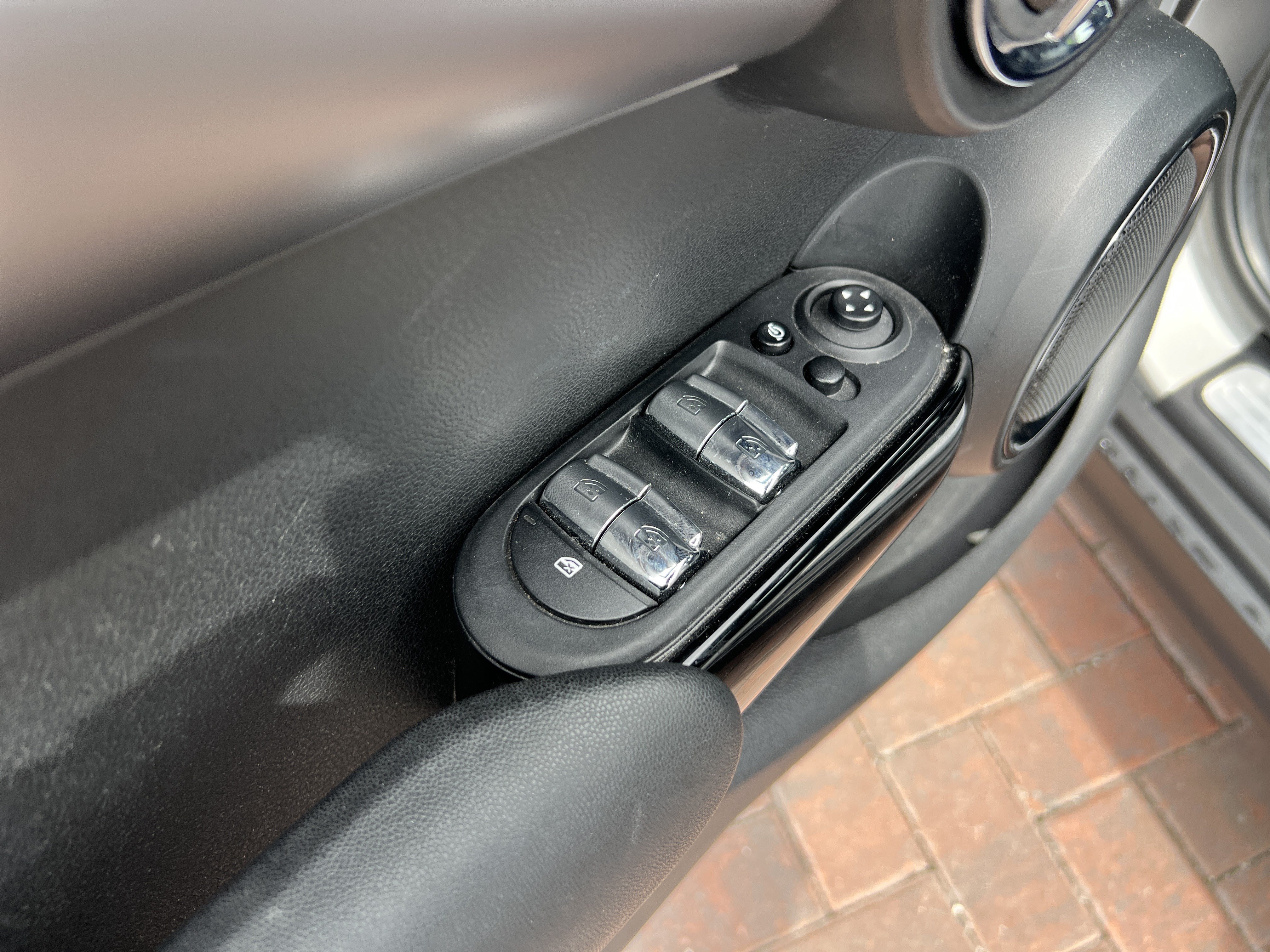 Used 2022 MINI Cooper S FWD image 15