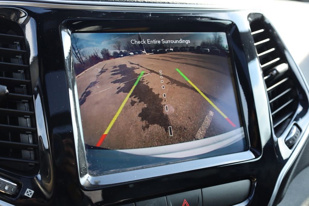 Used 2020 Jeep Cherokee High Altitude image 24