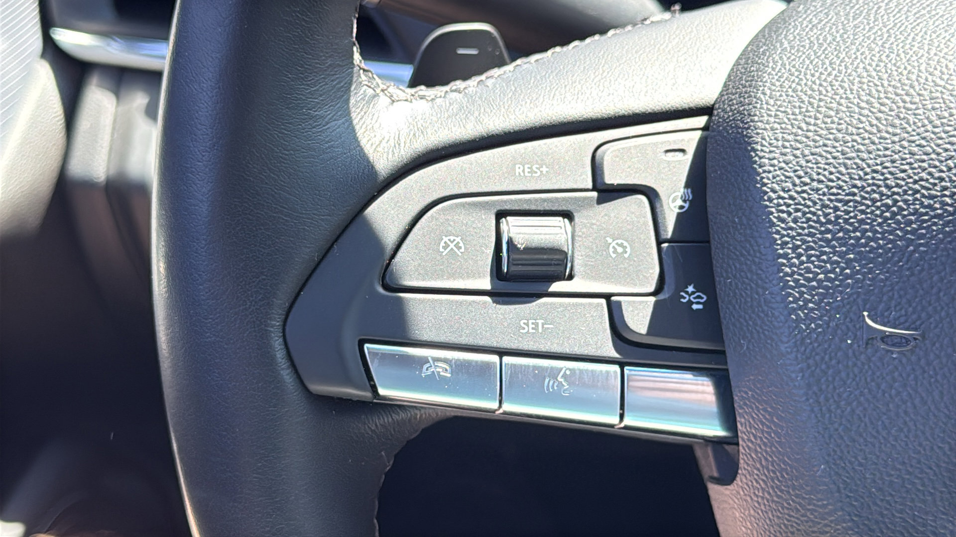 Certified 2022 Cadillac CT4 Premium Luxury AWD/4WD image 16