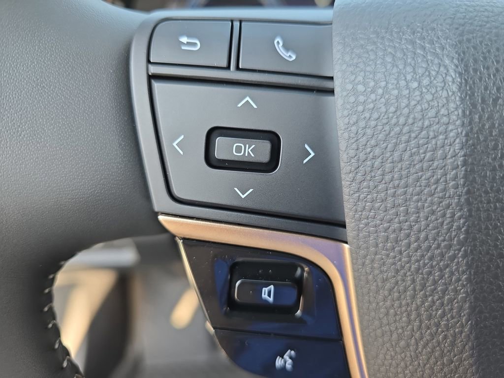 Used 2026 Toyota Crown Platinum AWD/4WD image 20