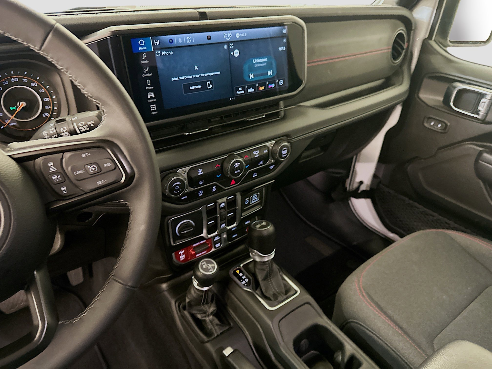 Used 2025 Jeep Wrangler Unlimited Rubicon image 25