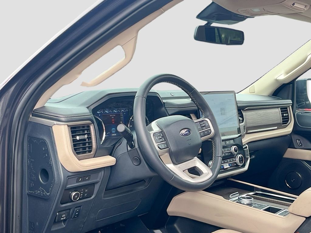 Used 2024 Ford Expedition Limited image 9