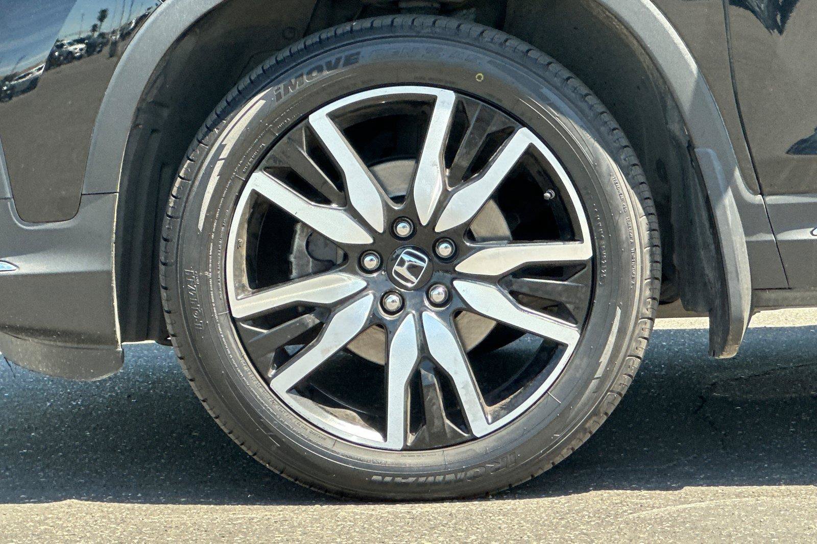 Used 2021 Honda Pilot Touring image 29