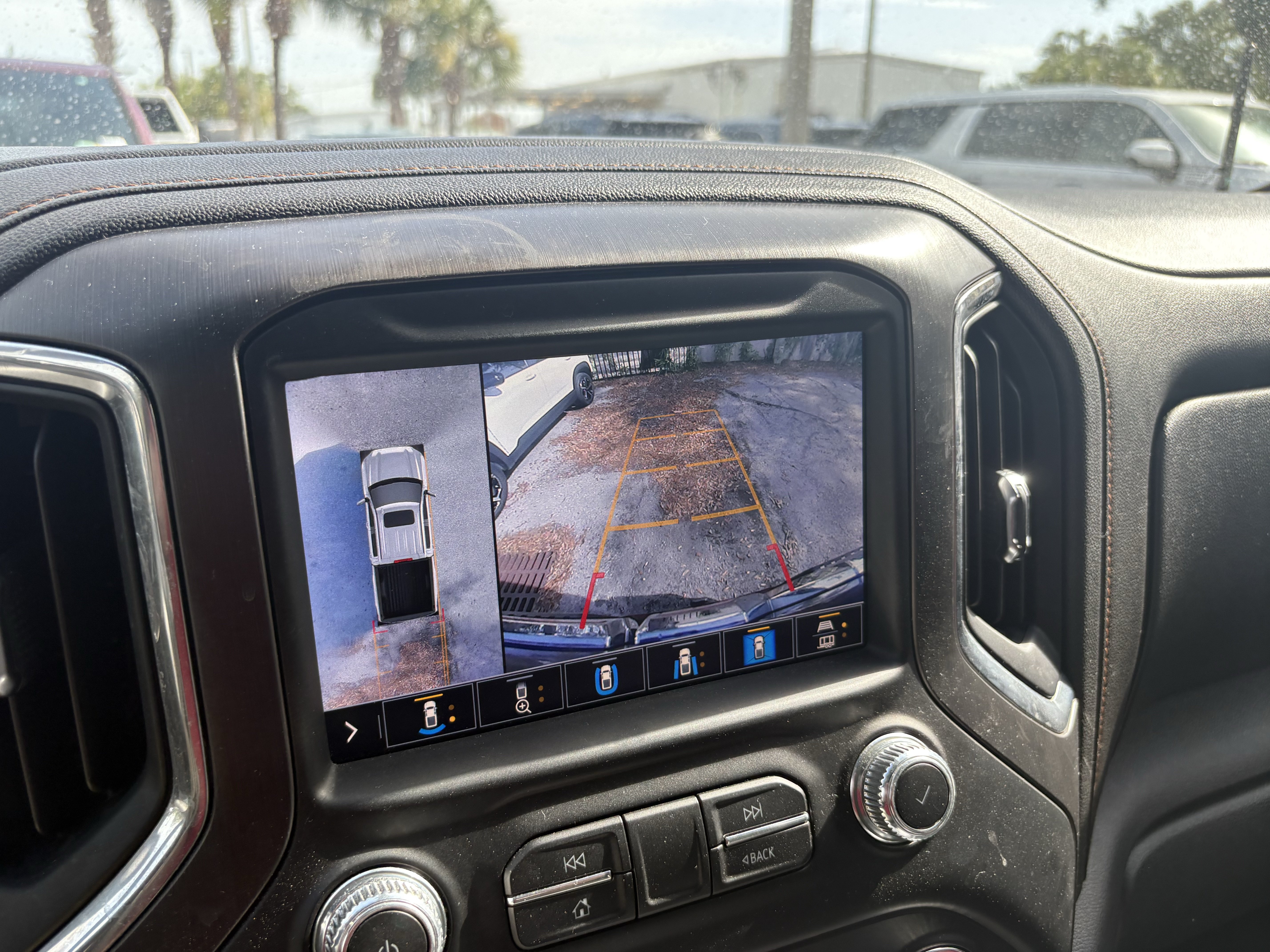 Certified 2021 GMC Sierra 1500 AT4 w/ AT4 Value Package AWD/4WD image 12