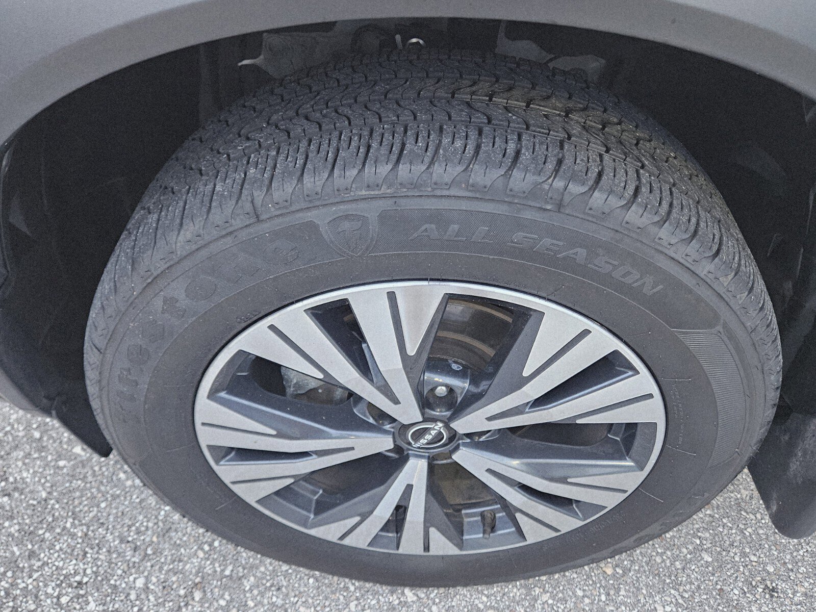 Used 2023 Nissan Rogue SV image 10