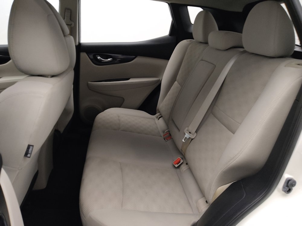 Used 2018 Nissan Rogue Sport SV w/ SV Technology Package image 18