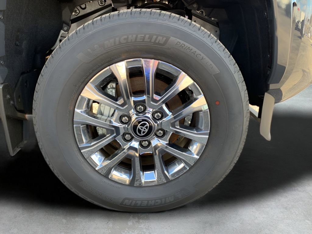 Used 2024 Toyota Tacoma Limited image 30