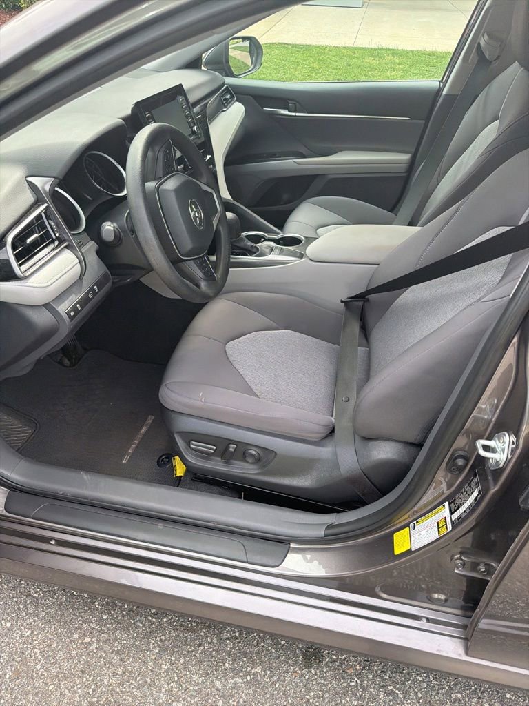 Used 2024 Toyota Camry LE FWD image 8