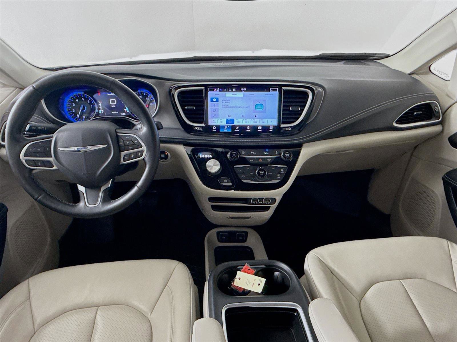 Used 2021 Chrysler Pacifica Touring-L AWD/4WD image 31
