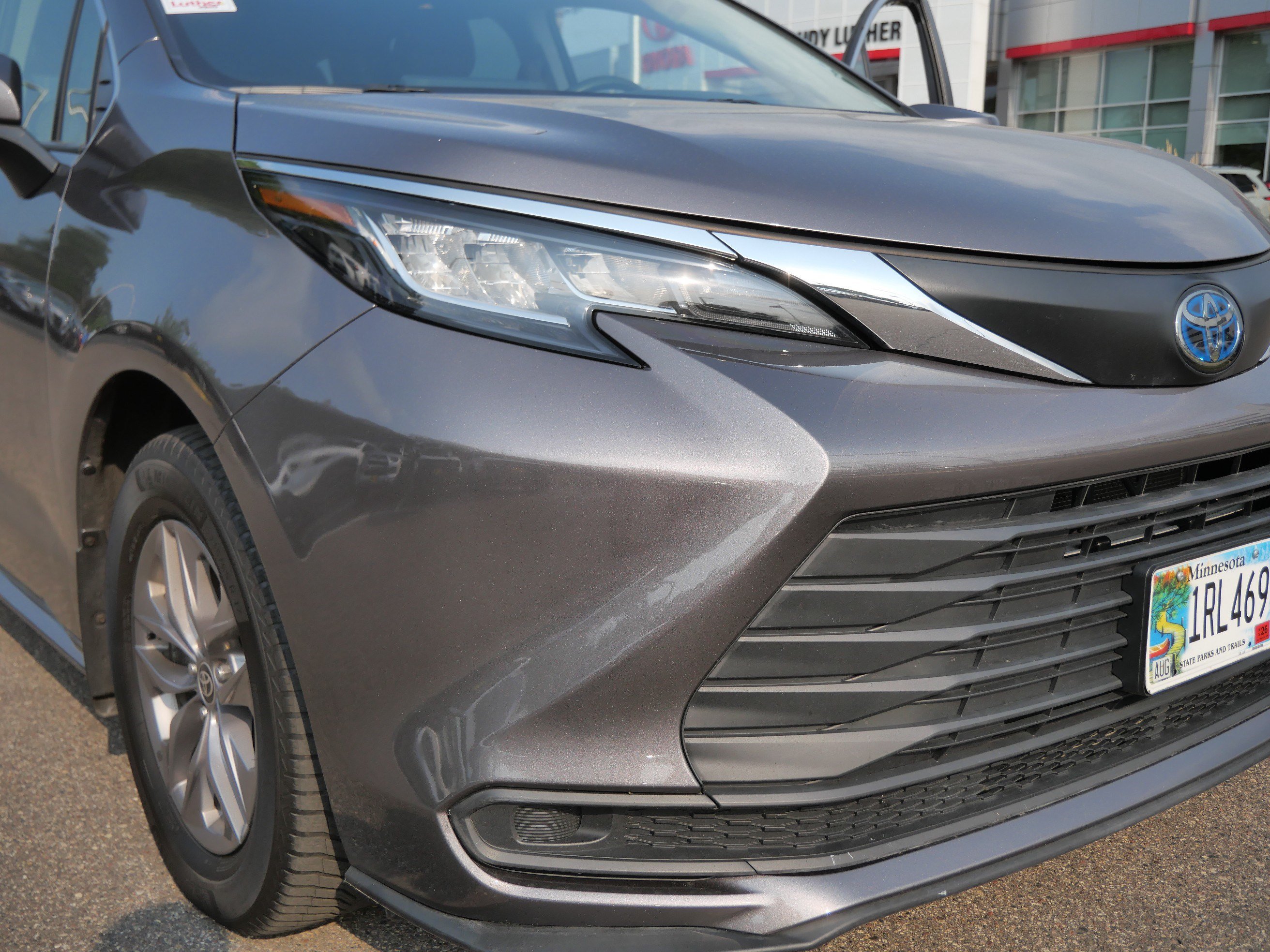 Certified 2021 Toyota Sienna LE AWD/4WD image 16