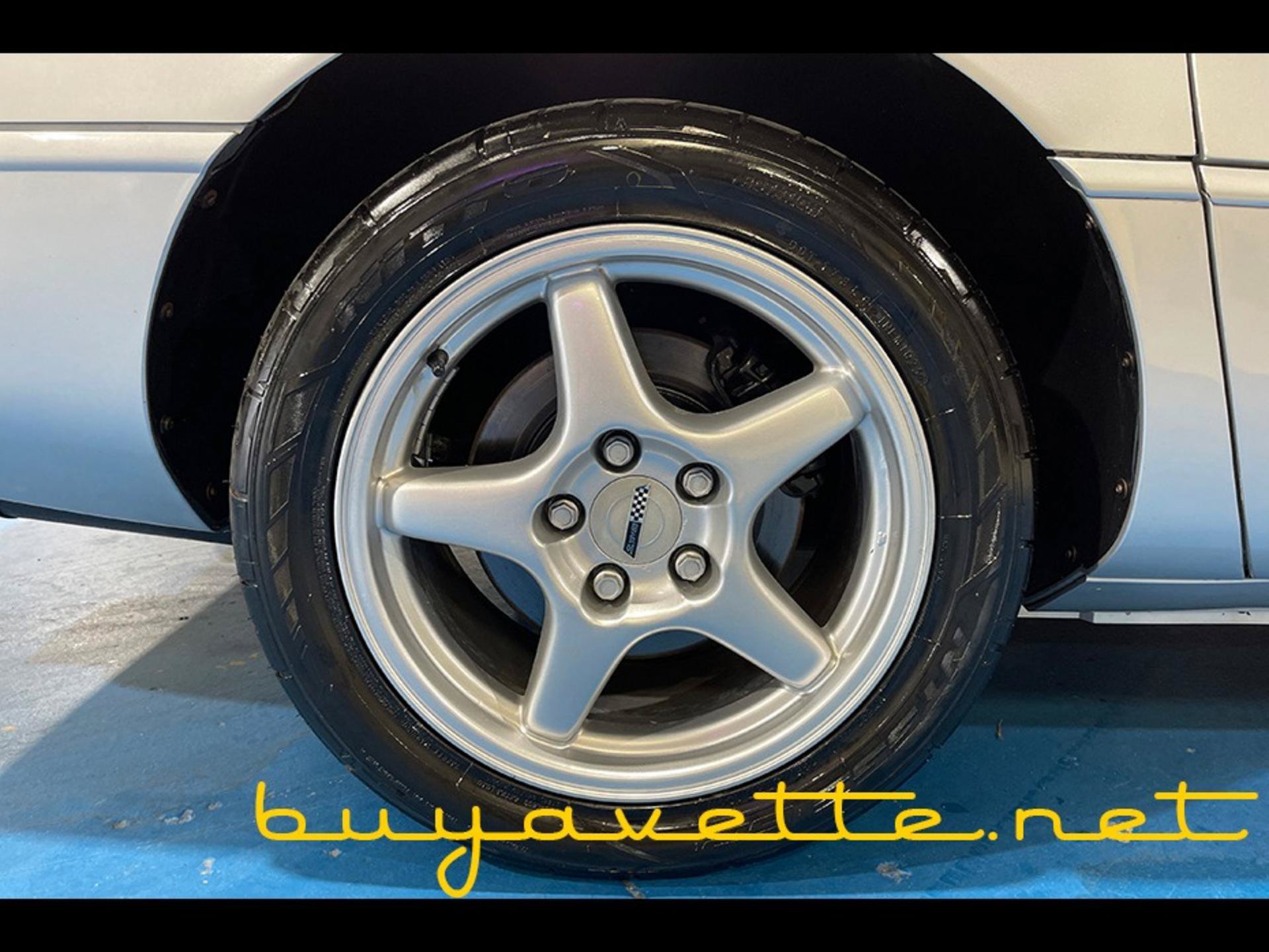 Used 1996 Chevrolet Corvette Coupe RWD image 13