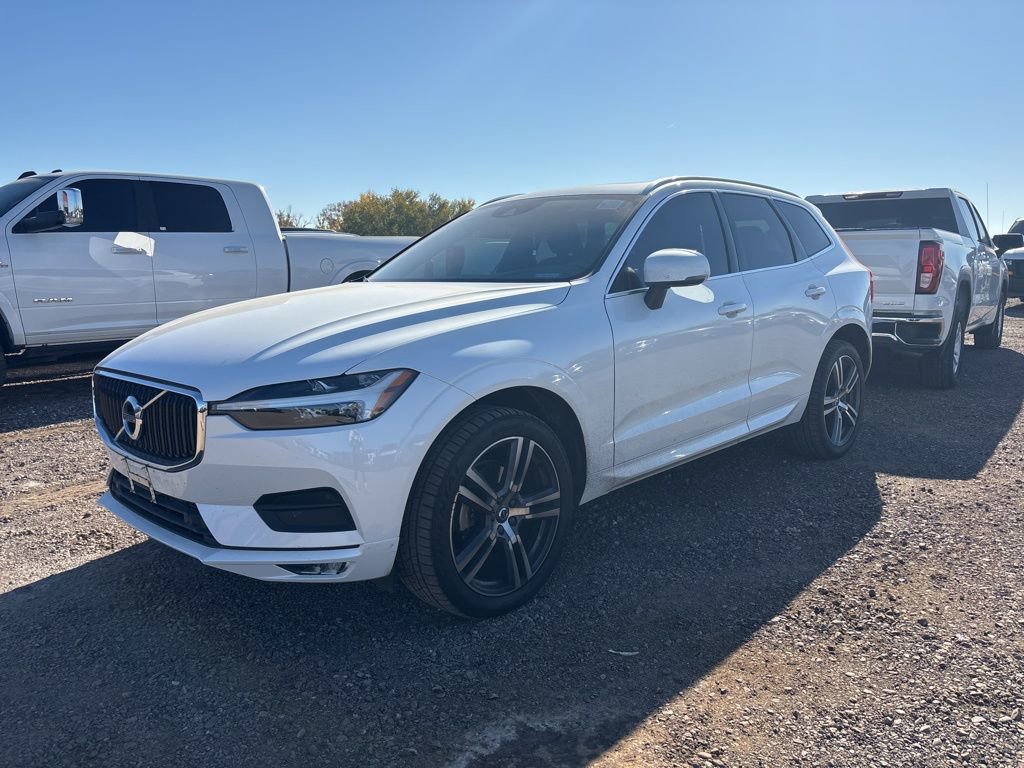 Used 2021 Volvo XC60 T5 Momentum w/ Premium Package