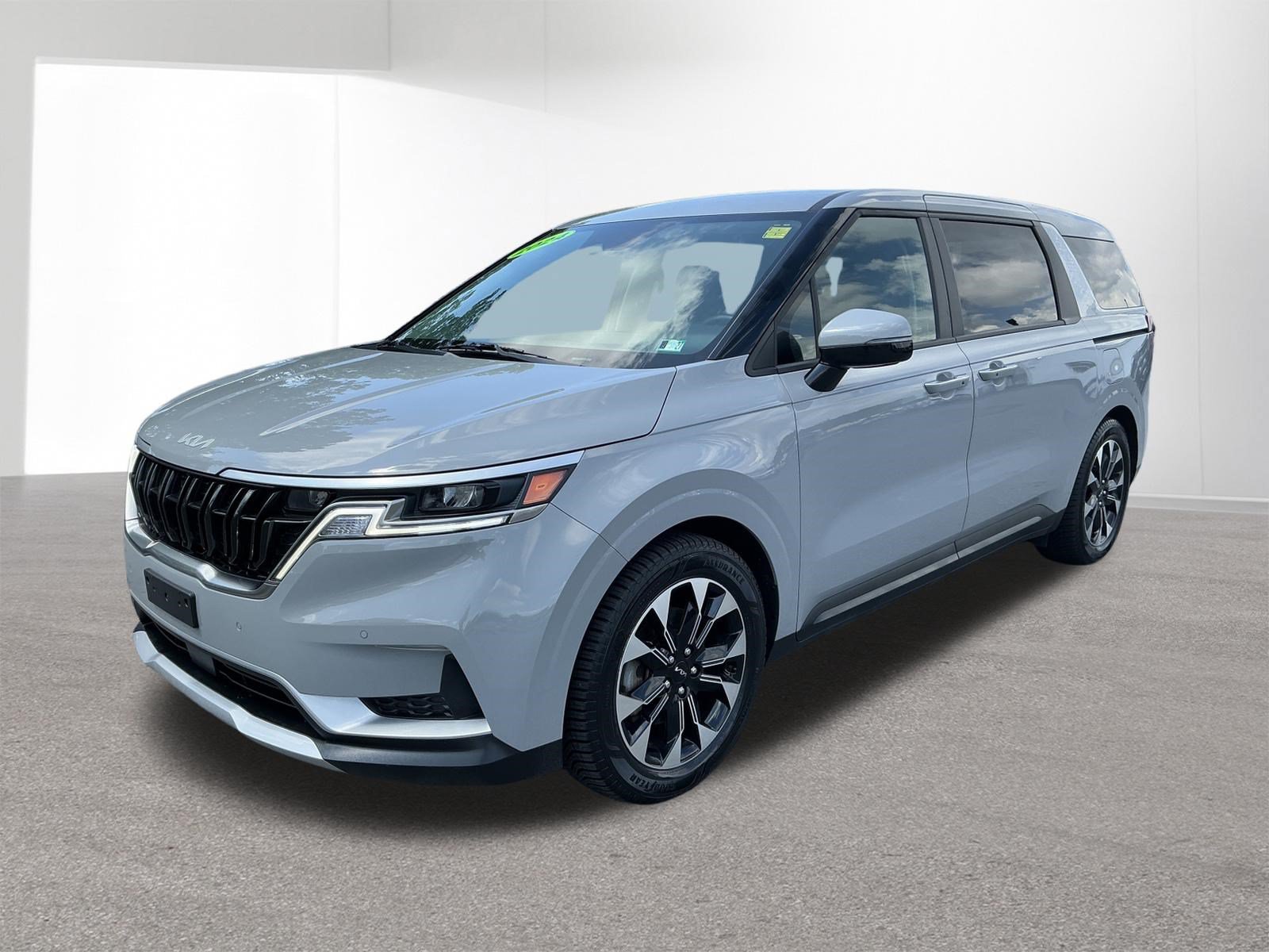 Used 2024 Kia Carnival EX FWD image 8