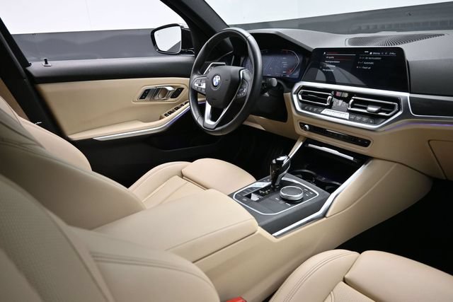 Used 2022 BMW 330i Sedan w/ Driving Assistance Package RWD image 13
