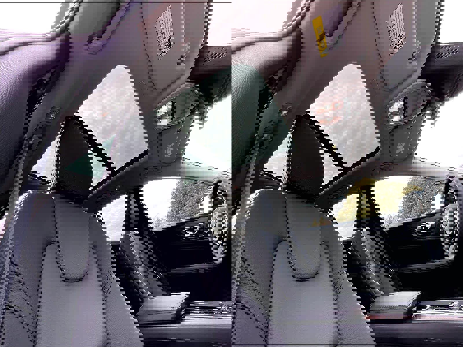 Used 2025 Volvo V60 B5 Cross Country Plus image 25