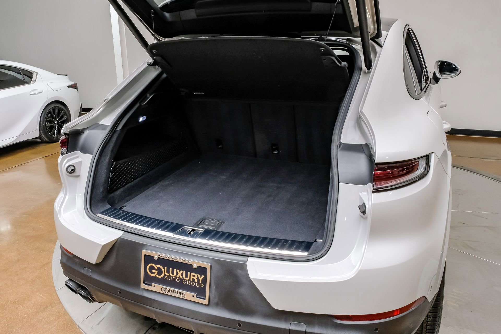 Used 2024 Porsche Cayenne Coupe image 55