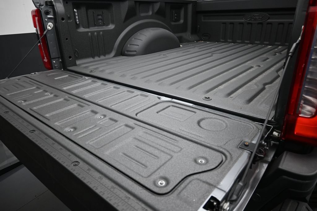New 2026 Ford F250 Lariat w/ Black Appearance Package AWD/4WD image 14