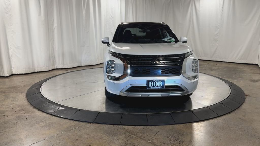 Used 2023 Mitsubishi Outlander SEL image 5