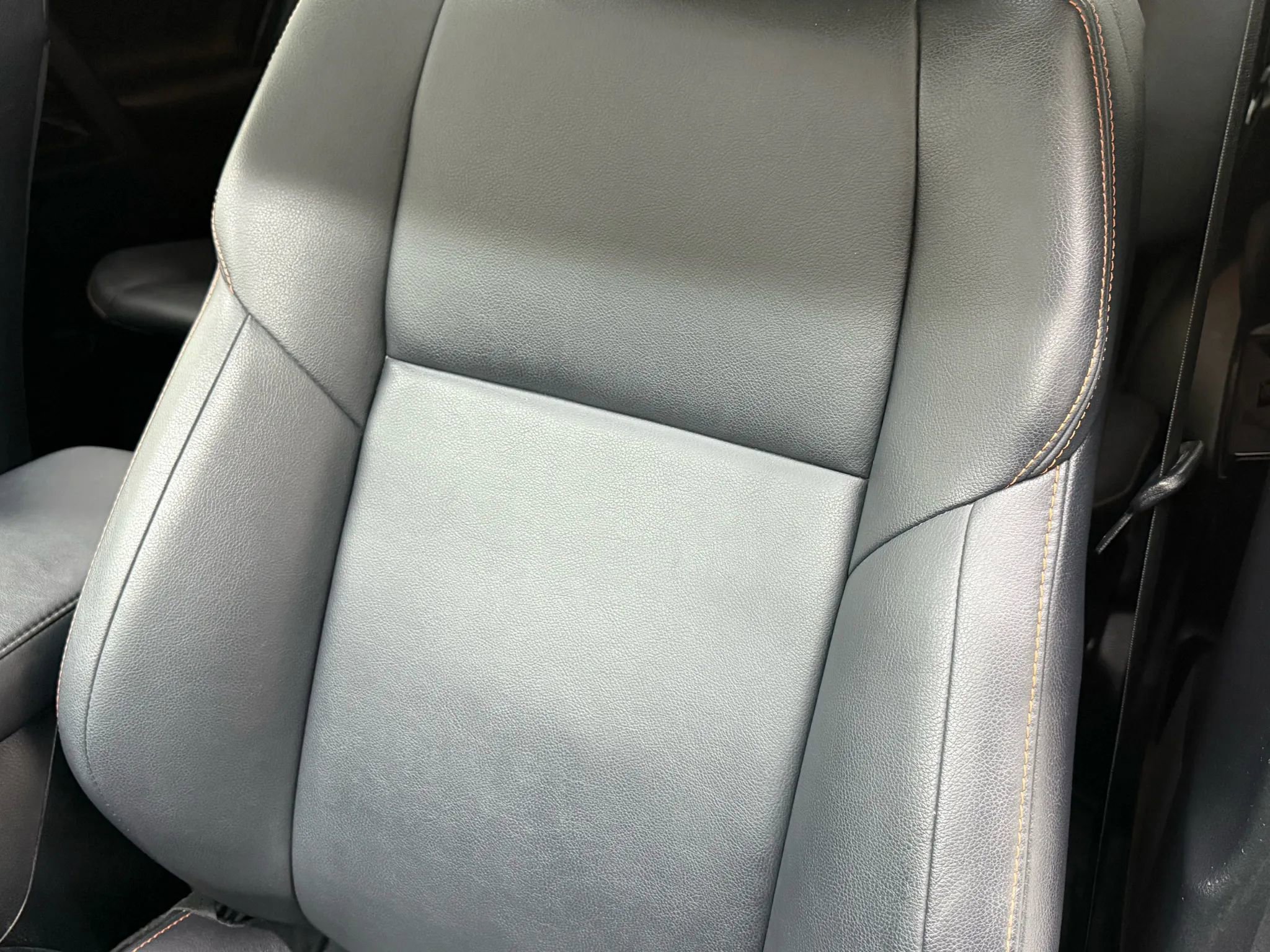 Used 2017 Toyota RAV4 SE w/ Advanced Technology Package image 16