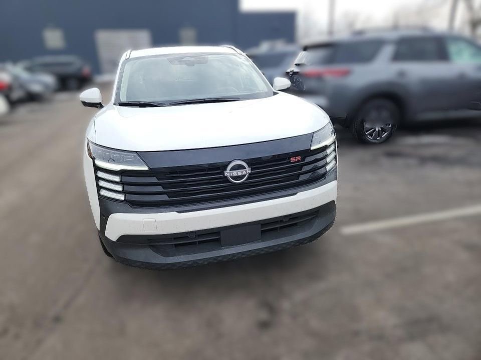 Certified 2025 Nissan Kicks SR image 2