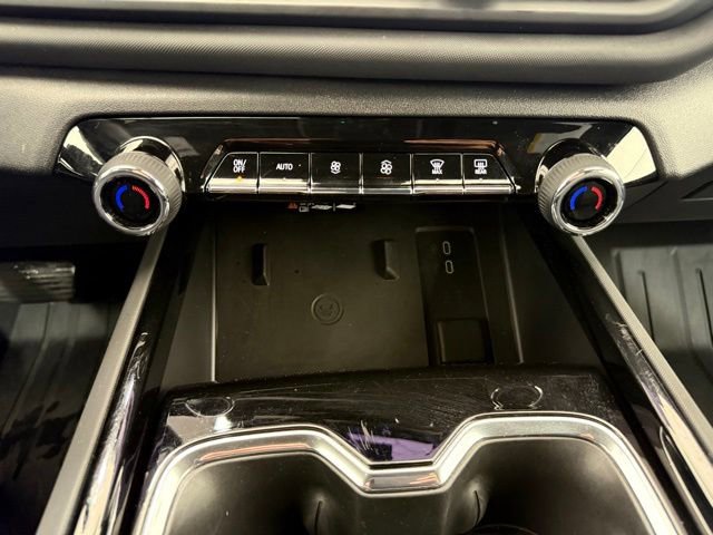 Used 2025 Chevrolet Silverado EV LT AWD/4WD image 39