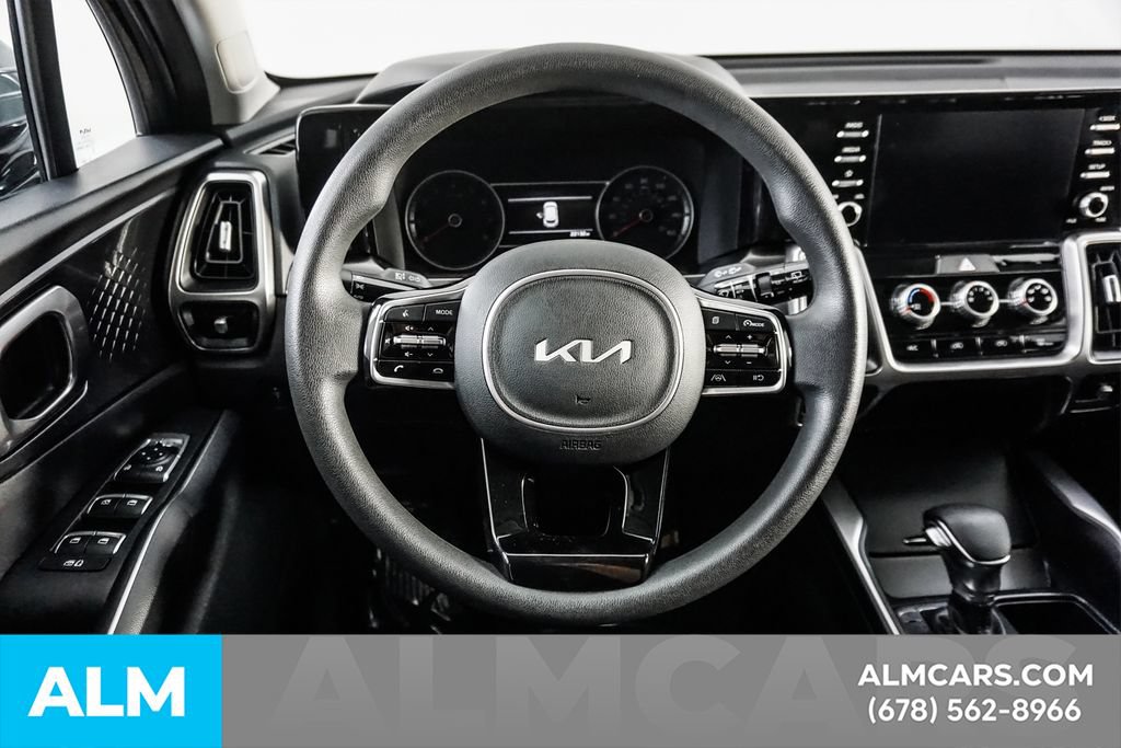 Used 2023 Kia Sorento LX FWD image 25