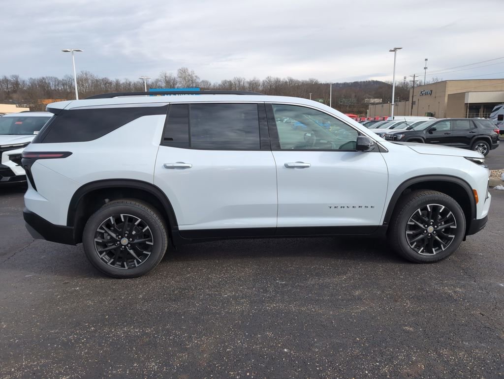New 2026 Chevrolet Traverse LT w/ Sun and Wheel Package image 8