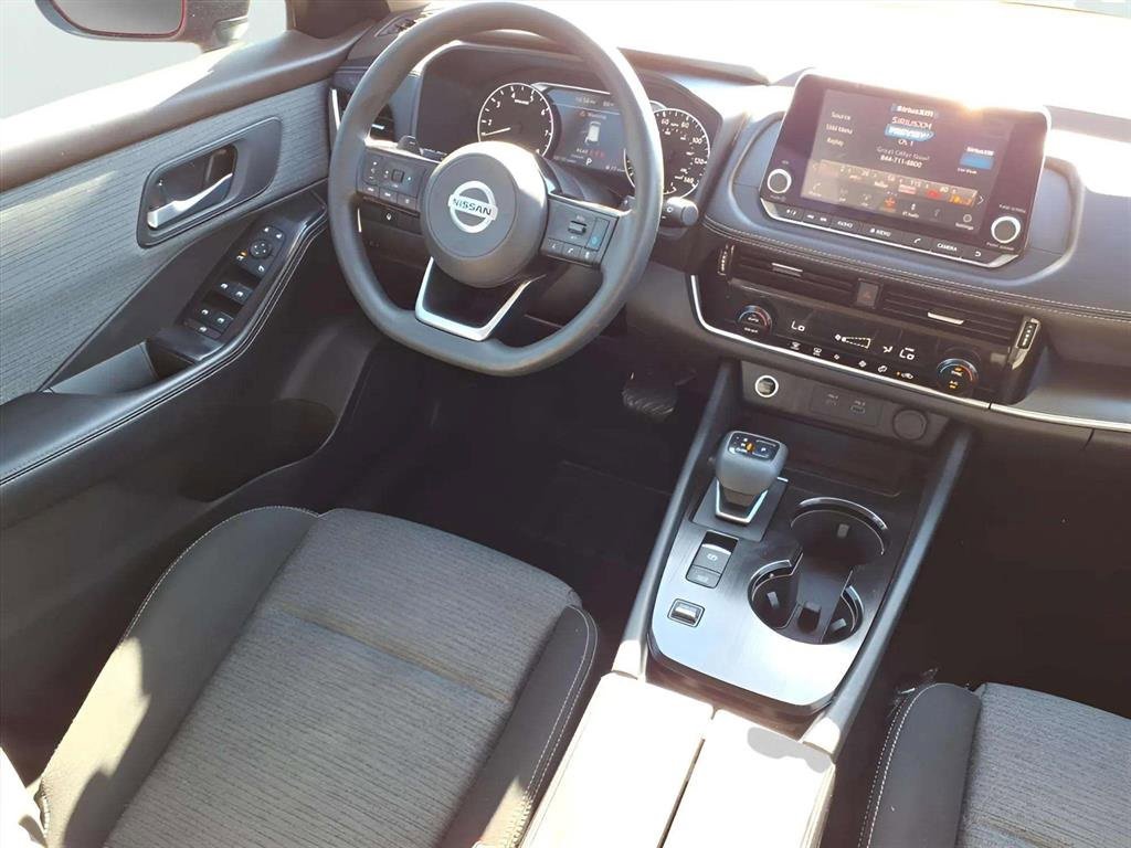 Used 2021 Nissan Rogue SV image 11