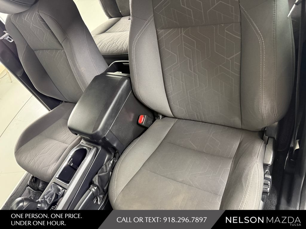Used 2018 Toyota Tacoma TRD Sport w/ Technology Package AWD/4WD image 21