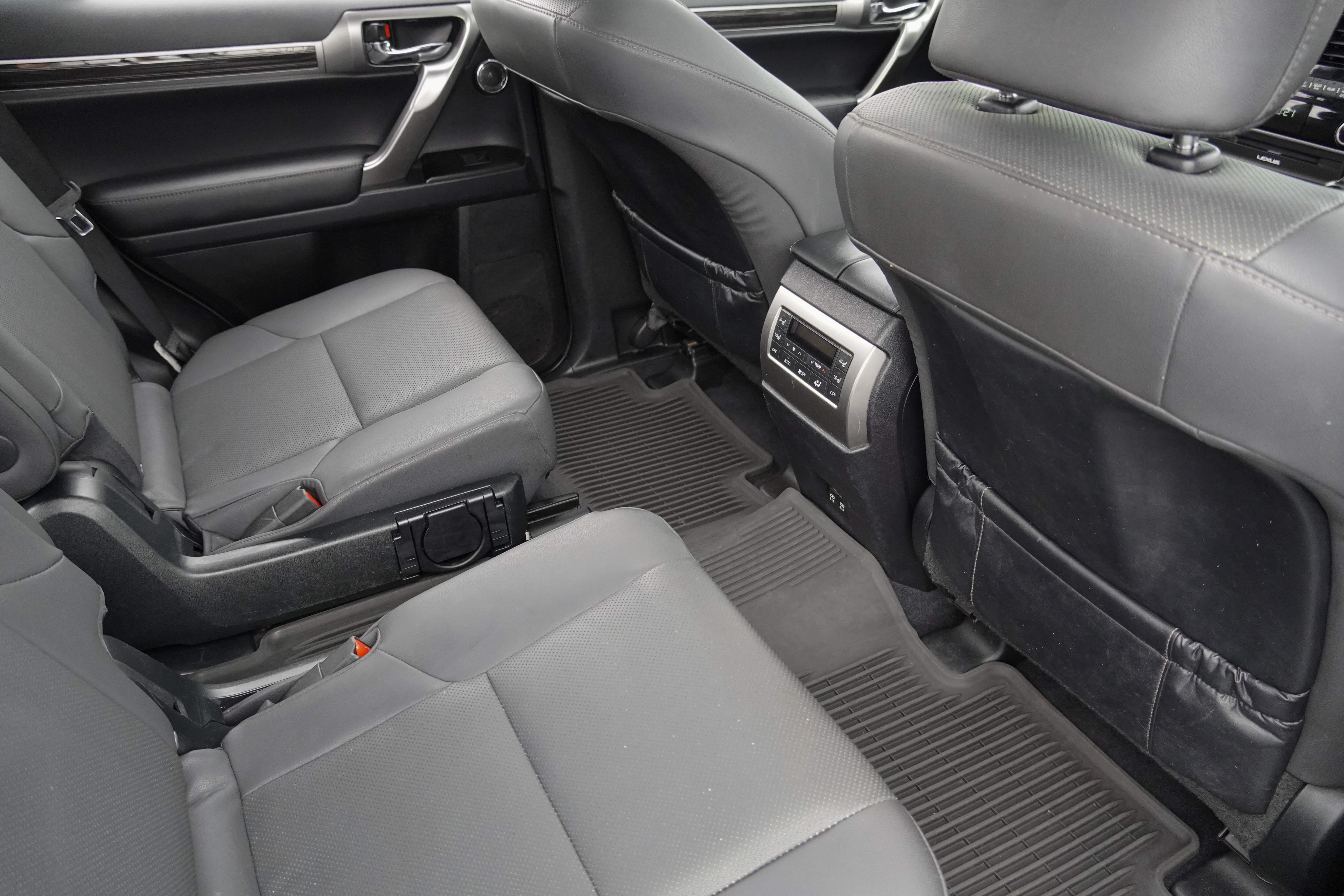 Used 2022 Lexus GX 460 Premium w/ Accessory Package AWD/4WD image 33