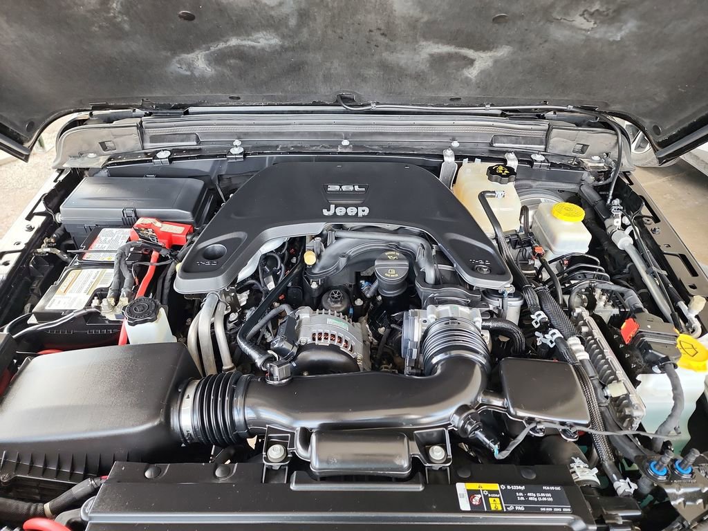 Used 2020 Jeep Wrangler Sport AWD/4WD image 40