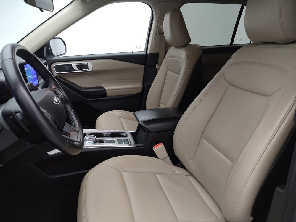 Used 2020 Ford Explorer XLT w/ Equipment Group 202A image 17