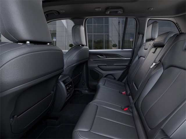 New 2025 Jeep Grand Cherokee Limited image 23