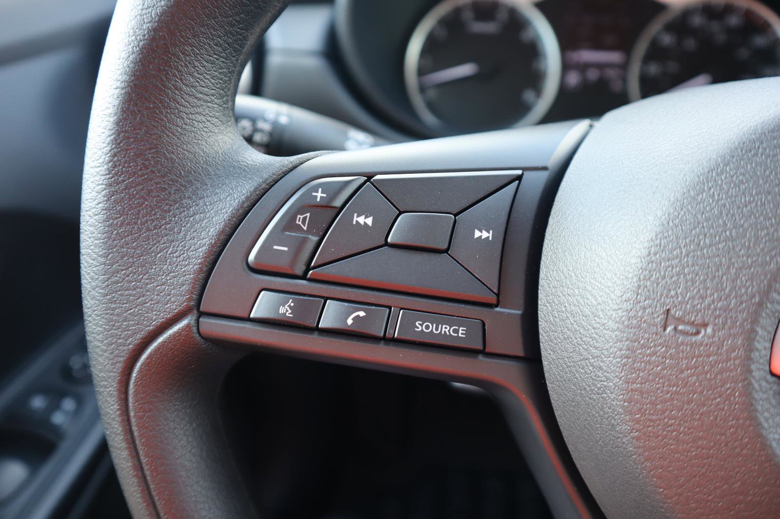 Used 2025 Nissan Versa S w/ Trunk Package image 18