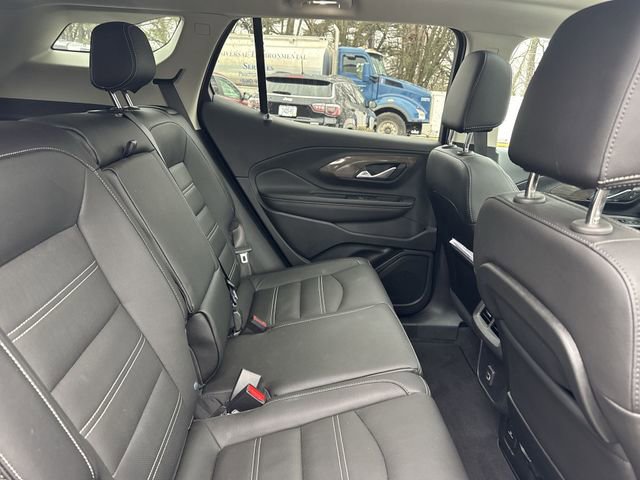 Used 2024 GMC Terrain Denali image 27