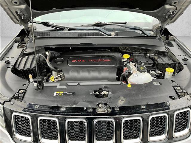 Used 2017 Jeep Compass Latitude w/ Popular Equipment Group image 11