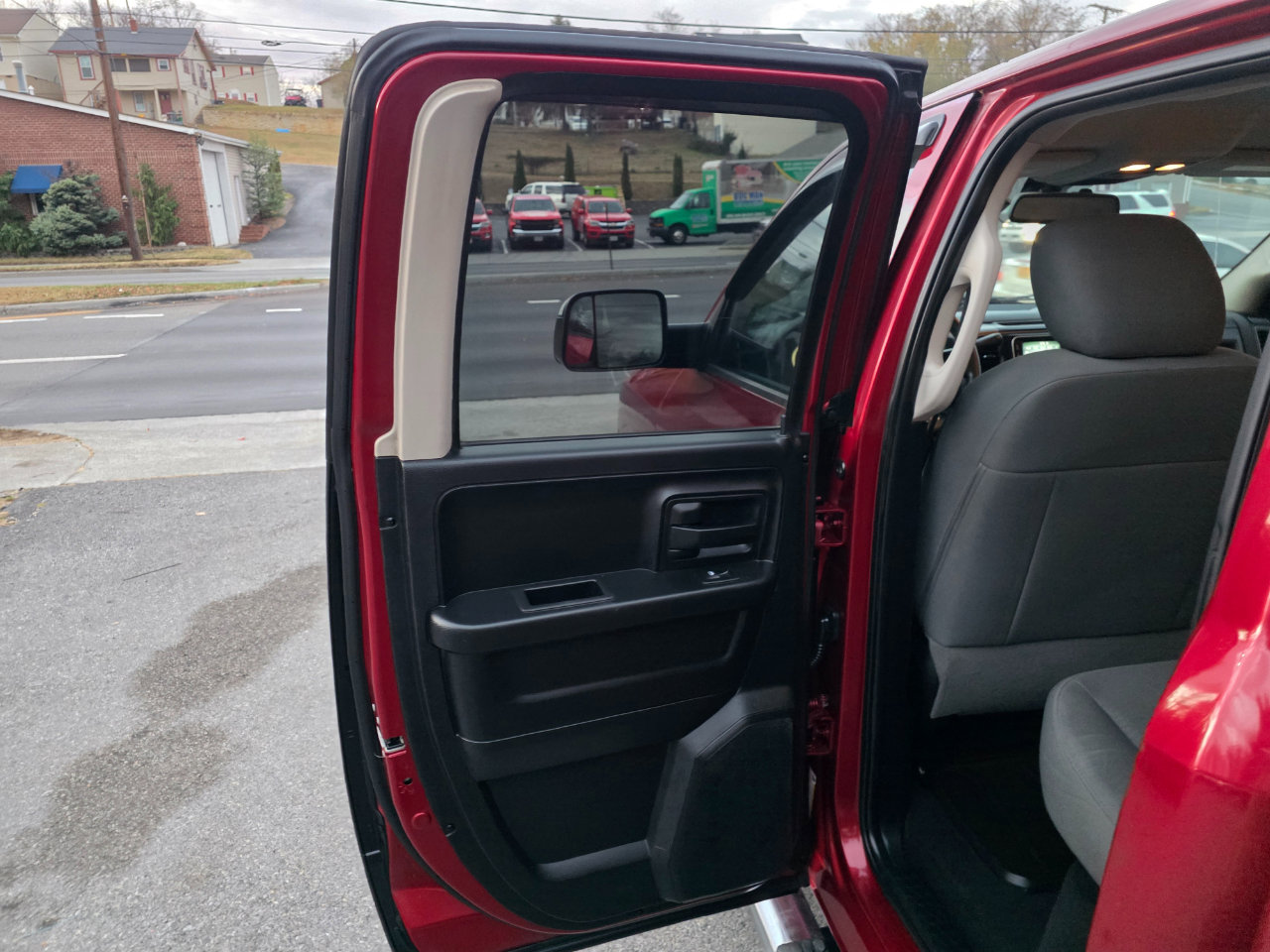 Used 2015 RAM 1500 ST w/ SXT Appearance Group image 12