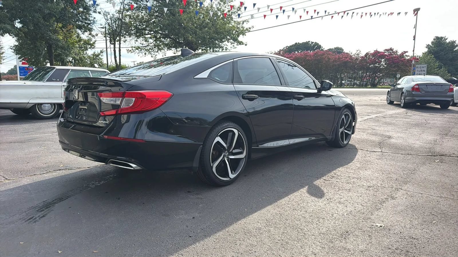 Used 2018 Honda Accord Sport image 6