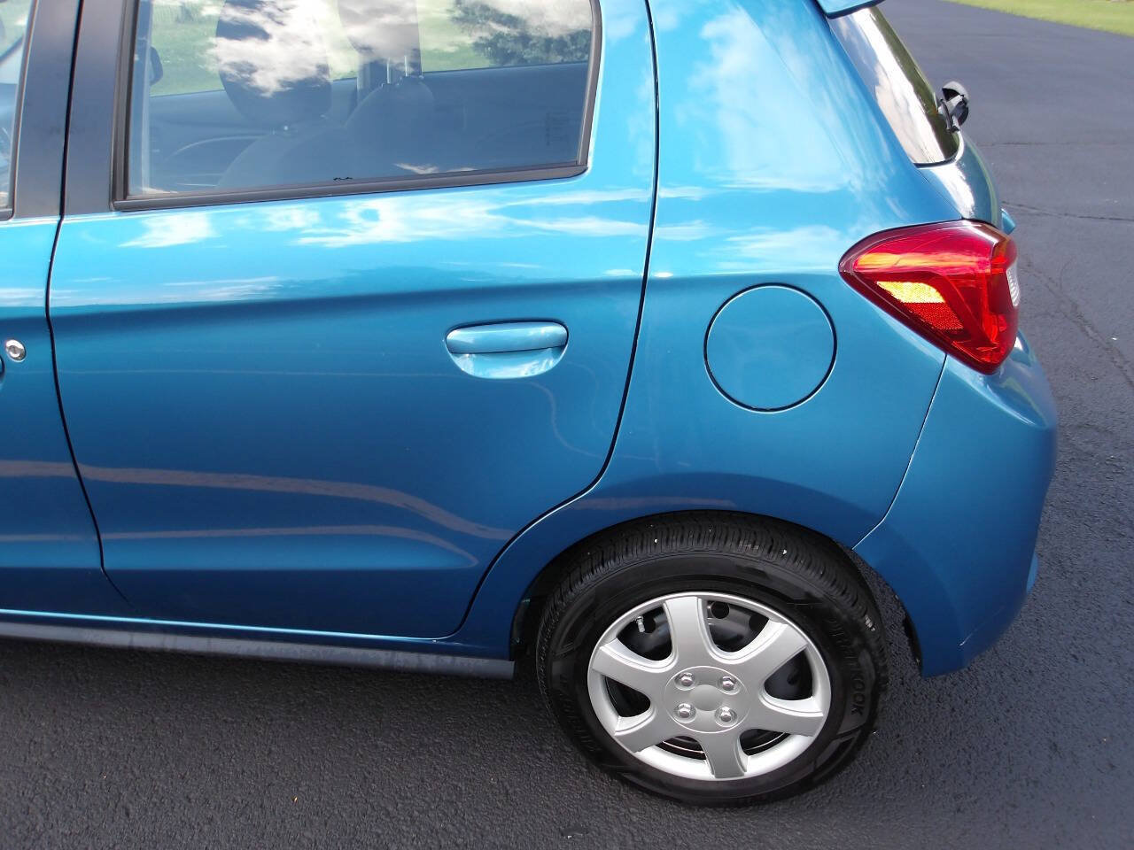 Used 2020 Mitsubishi Mirage ES FWD image 32