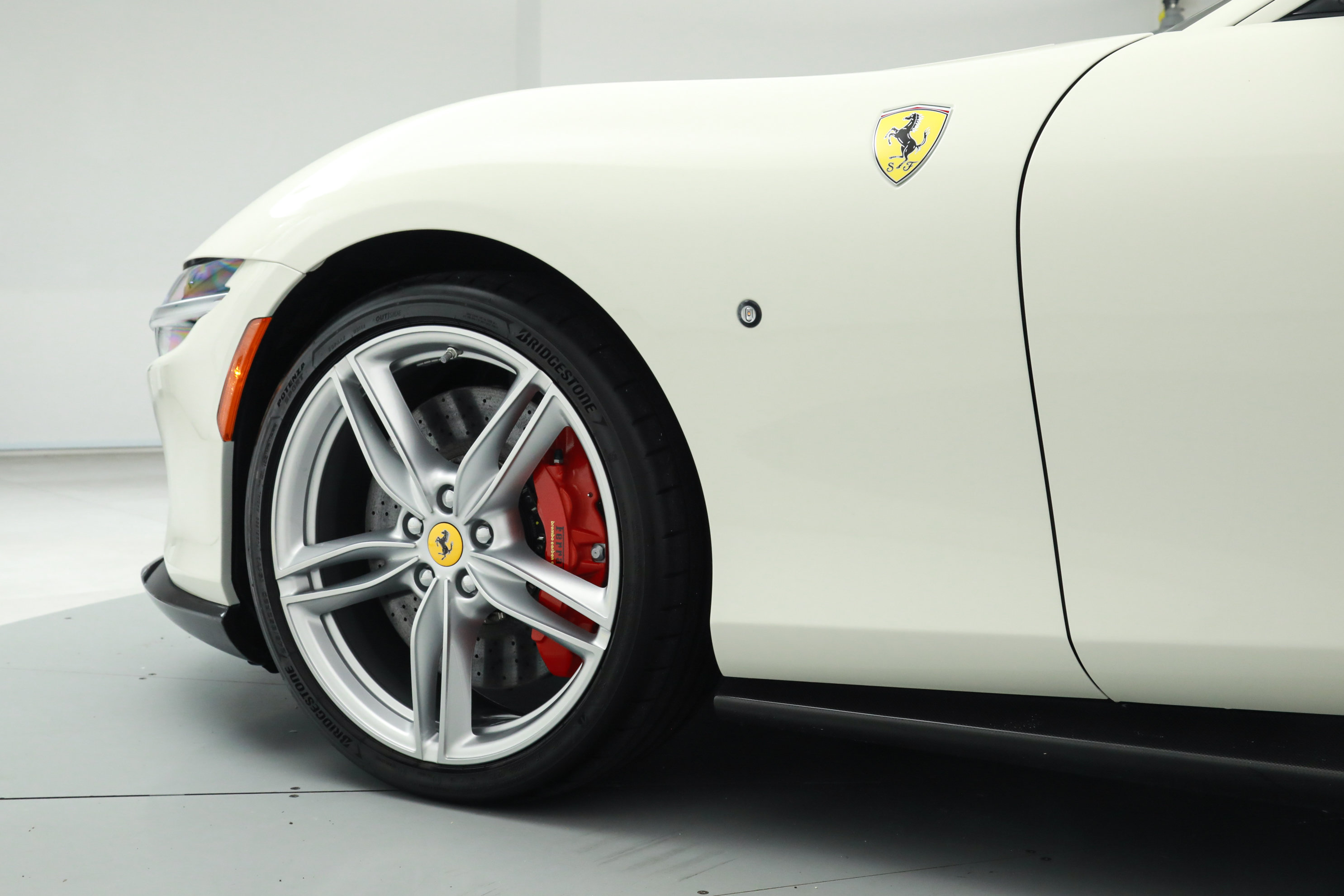 Certified 2024 Ferrari Roma RWD image 15