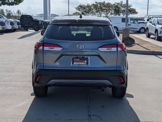 Used 2025 Toyota Corolla Cross L FWD image 9