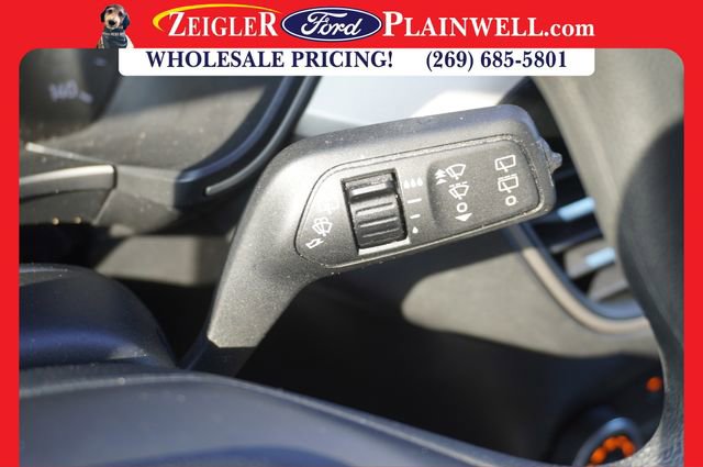 Used 2021 Ford Escape SE image 25