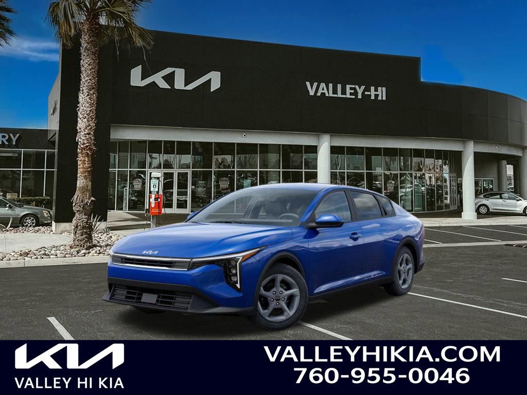New 2025 Kia K4 LXS image 1