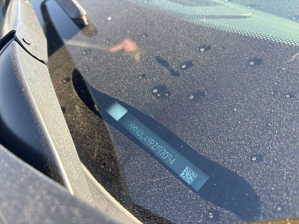 Used 2023 GMC Acadia SLT image 9